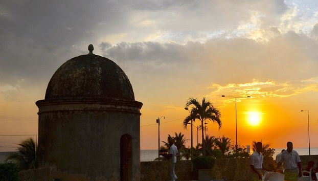 Cartagena por la noche con frito típico - Foto 3